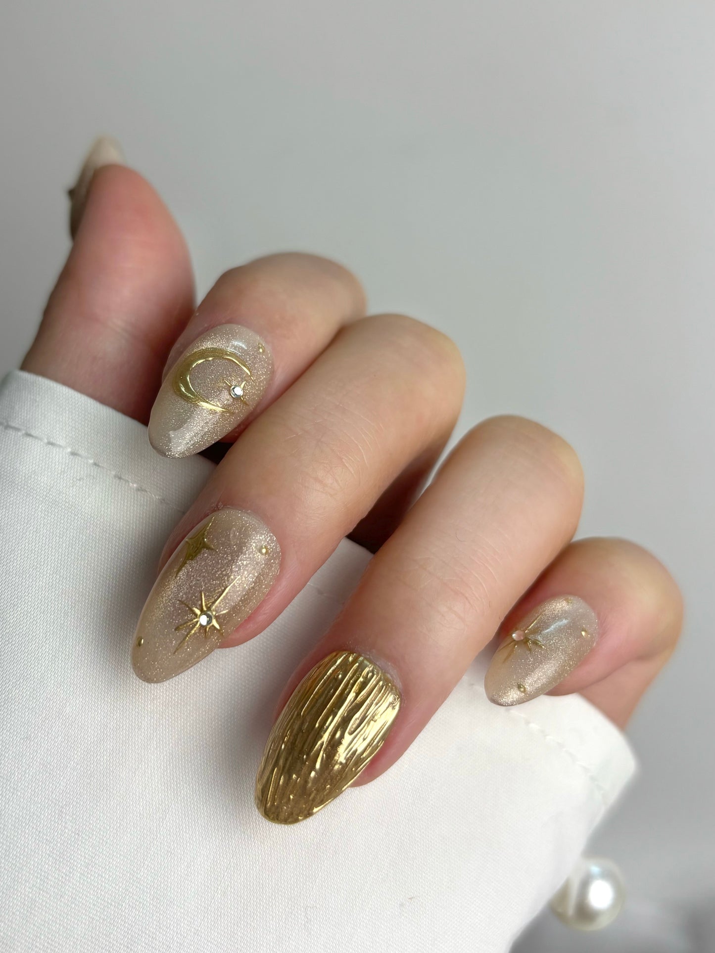 Golden Moon & Star Champagne Press-On Nails