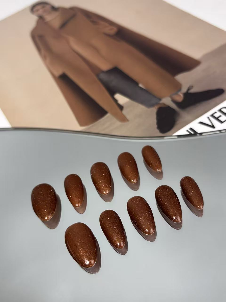 Golden Brown Cat Eye Press-On Nails – Magnetic Shine & Lux Look