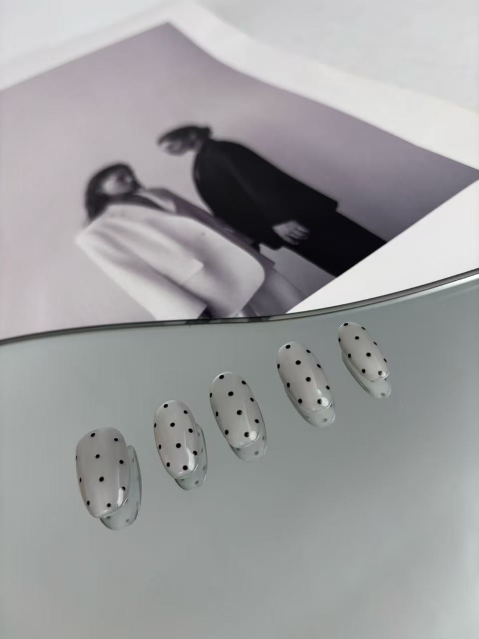 Light Gray Cat Eye Polka Dot Press-On Nails – Chic & Playful Style