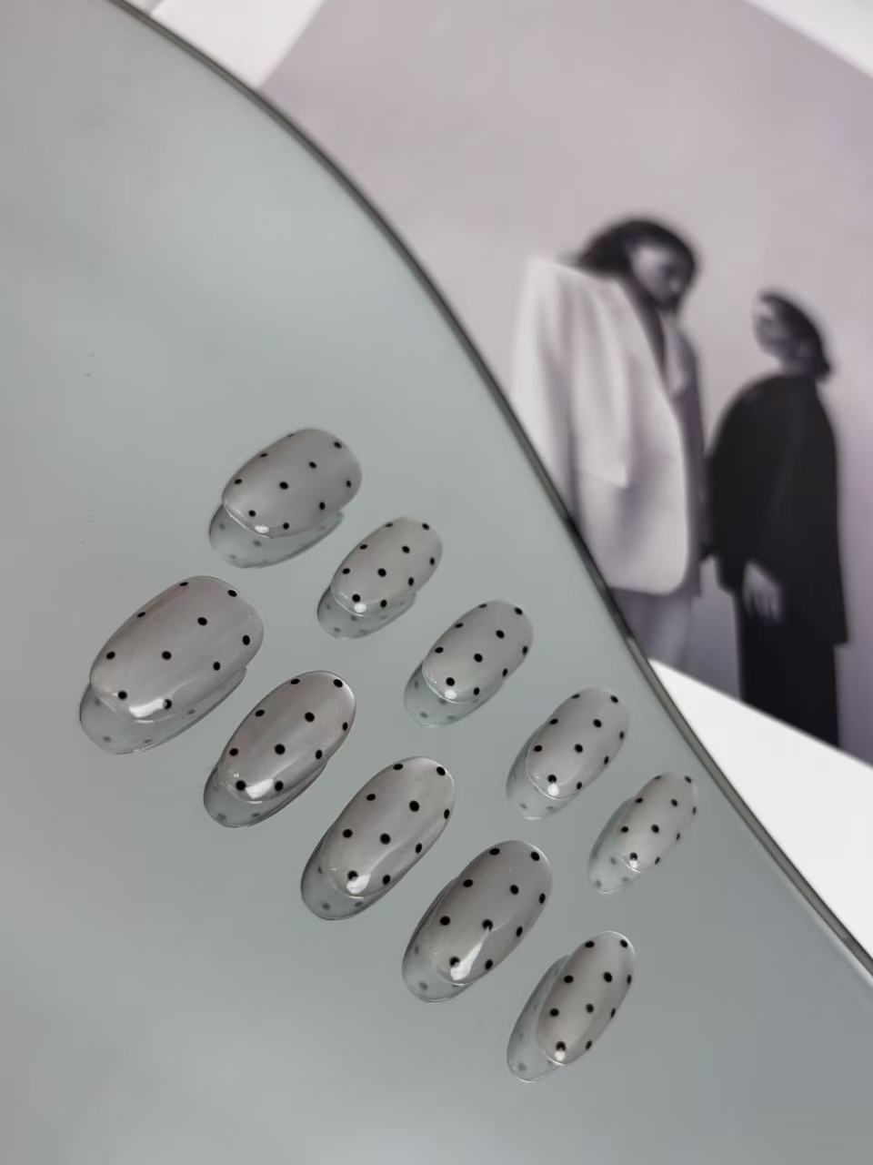 Light Gray Cat Eye Polka Dot Press-On Nails – Chic & Playful Style