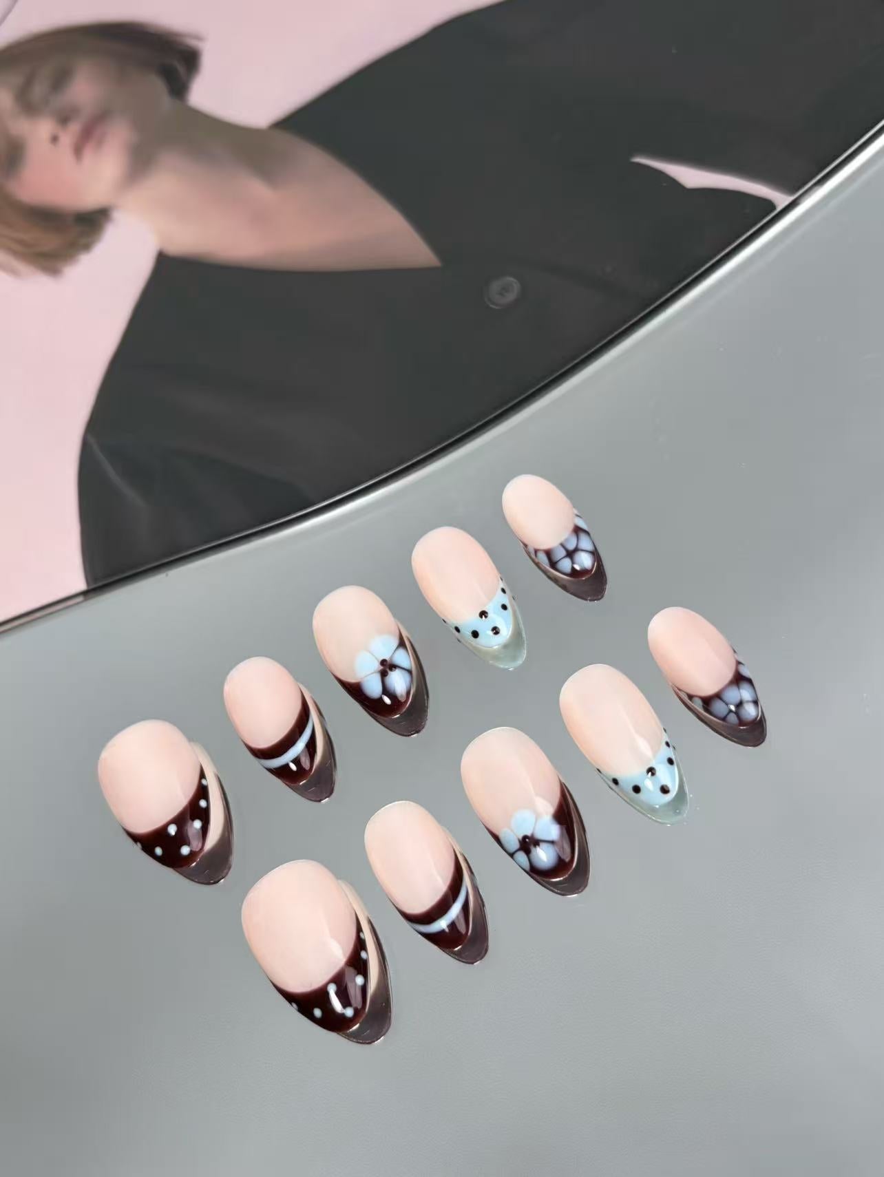 Brown Floral French Press-On Nails – Cute Dot Details & Elegant Retro Style