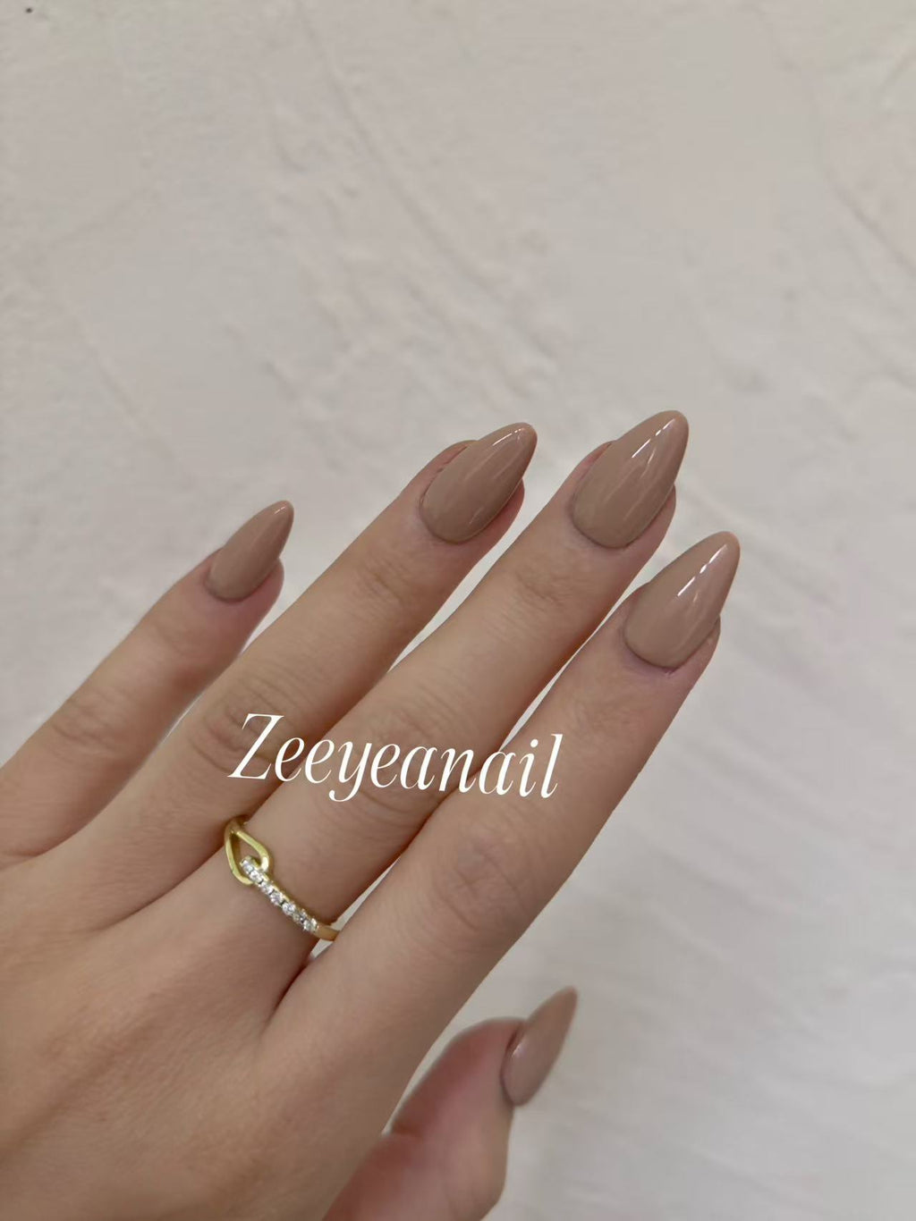 Solid Nude Brown Almond Press-On Nails – Clean & Minimal Style