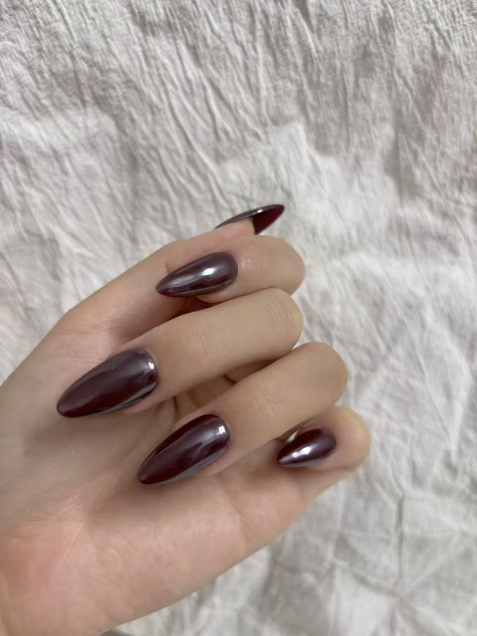 Red Chrome Press-On Nails – Sleek & Shiny Hailey Style